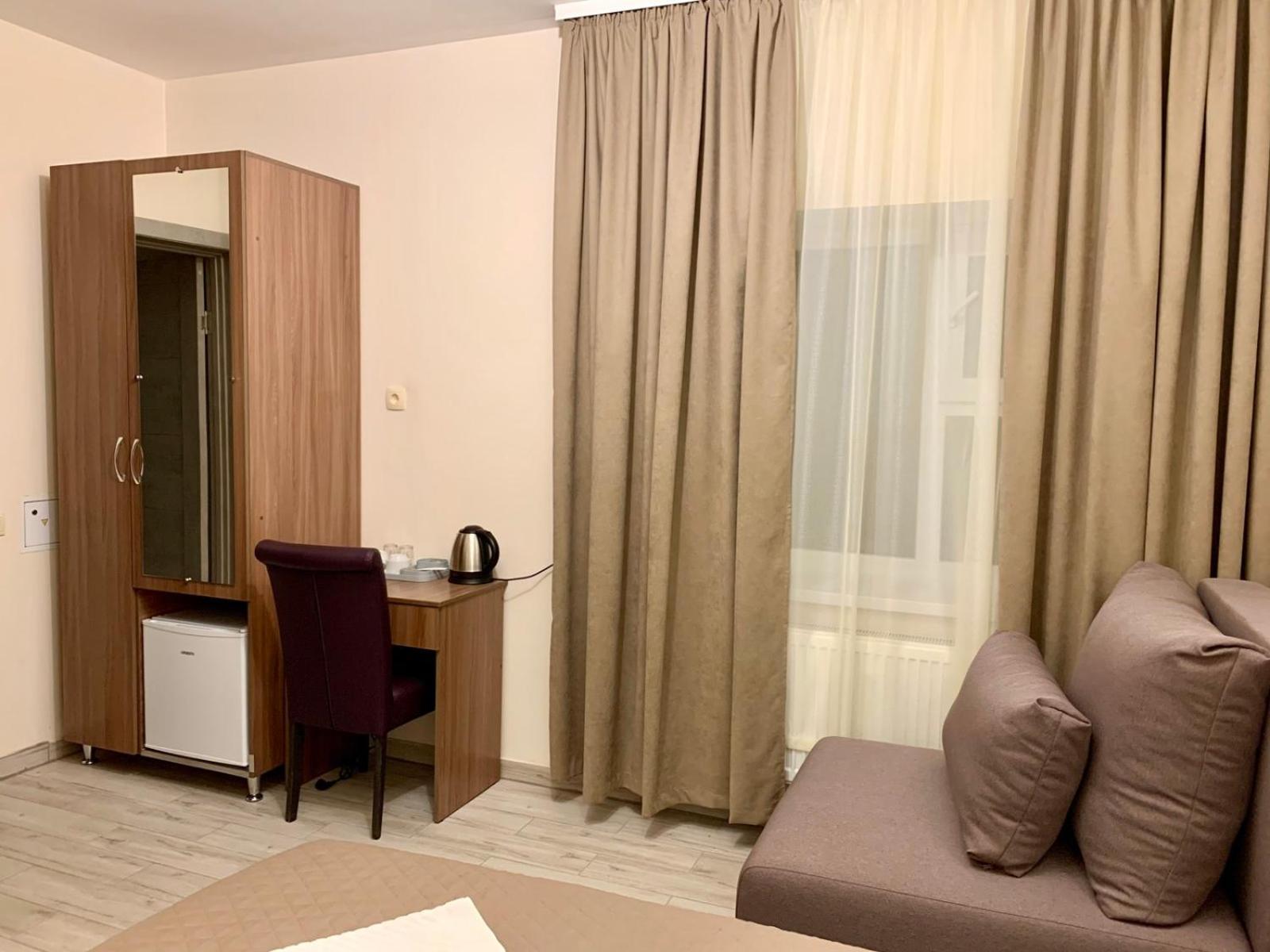Terasa Otel Stanishovka Dış mekan fotoğraf