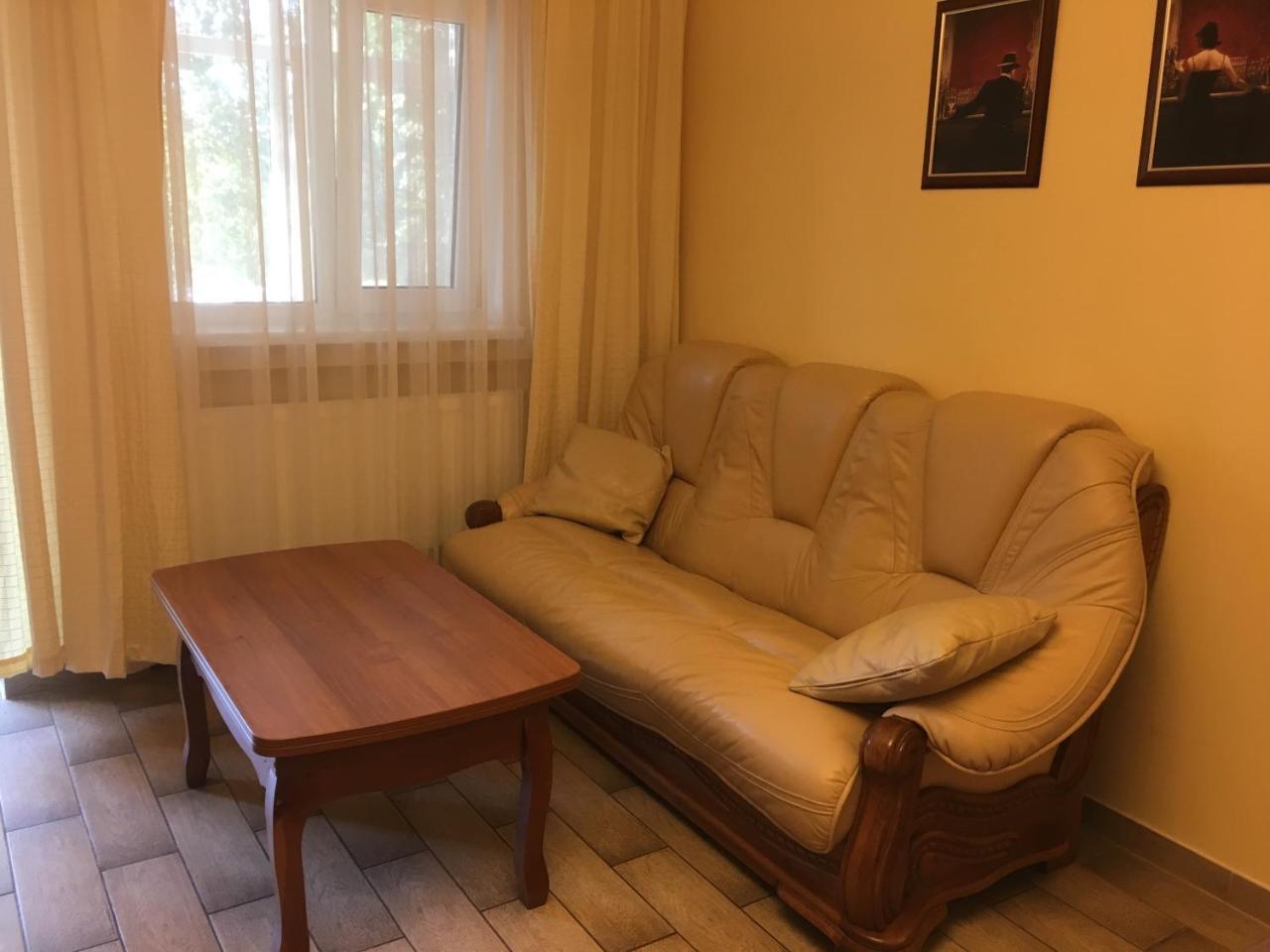 Terasa Otel Stanishovka Dış mekan fotoğraf